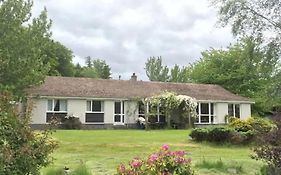 Home Comforts In Peaceful 2 Acres